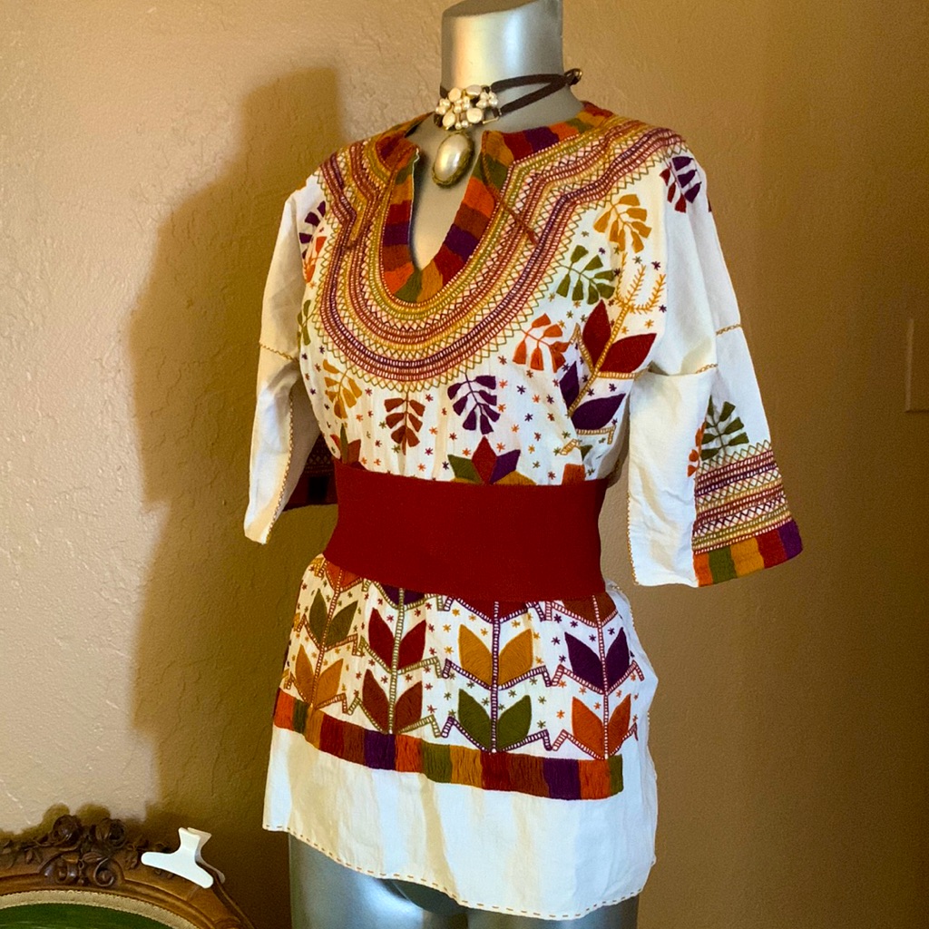 Nwot Beautiful Embroidered Handmade Cotton Manta Blouse. Sz S/M